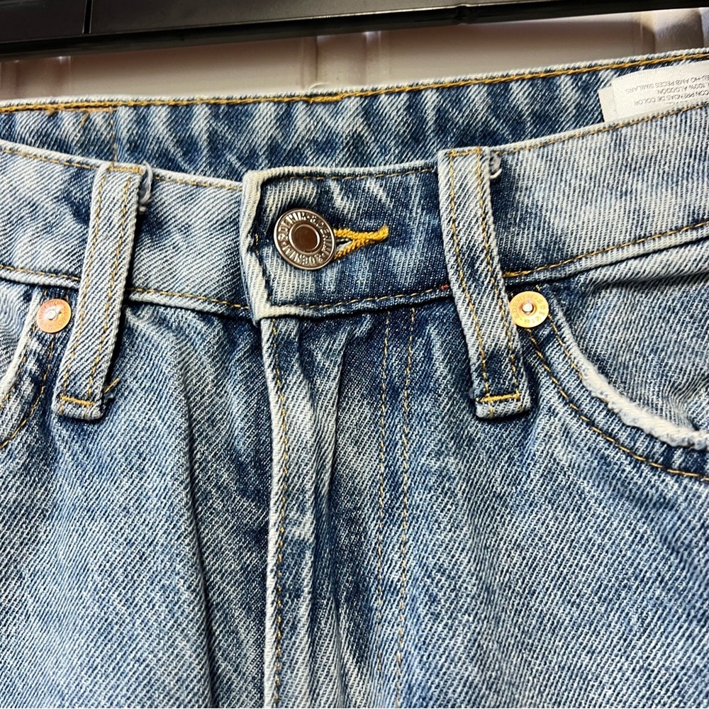 &Denim High Waist Straight Leg Jeans Distressed Light Wash Size 2 / 34 - Picture 3 of 8